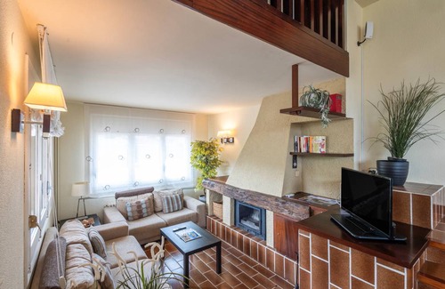 Cardona House | 182 m² House ∙ 5 bedrooms ∙ 12 guests