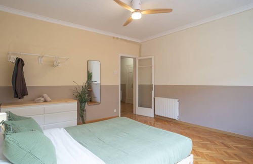 Sant Gervasi – la Bonanova Resort | 196 m² Private room ∙ 1 bedroom ∙ 1 guest
