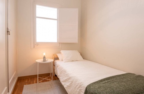 Sant Gervasi – la Bonanova Resort | 196 m² Private room ∙ 1 bedroom ∙ 1 guest