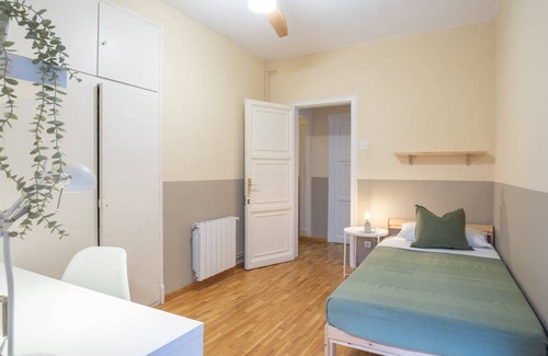 Sant Gervasi – la Bonanova Resort | 196 m² Private room ∙ 1 bedroom ∙ 1 guest
