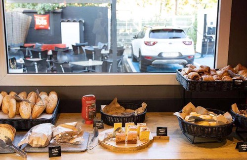Castelldefels Hotel | 20 m² Hotel ∙ 127 guests