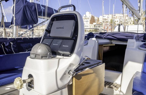 Masnou Boat Rental | 20 m² Houseboat ∙ 3 bedrooms ∙ 6 guests