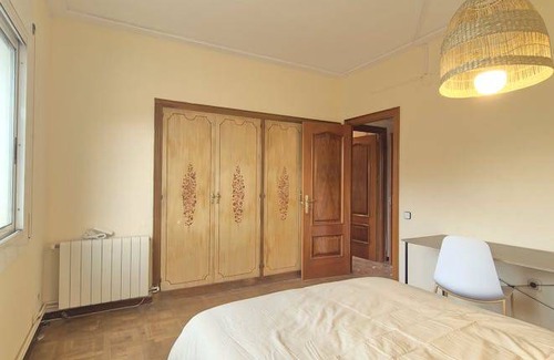 Sant Gervasi – la Bonanova Resort | 200 m² Private room ∙ 1 bedroom ∙ 1 guest