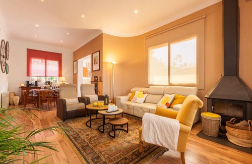 Castelldefels Villa | 200 m² Villa ∙ 3 bedrooms ∙ 6 guests