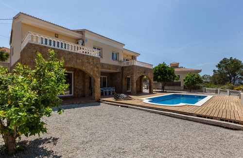 Olivella House | 220 m² House ∙ 5 bedrooms ∙ 10 guests