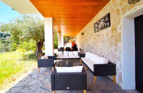 Collsacreu Villa | 224 m² Villa ∙ 3 bedrooms ∙ 6 guests