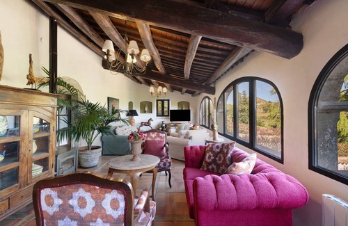 El Bruc House | 246 m² House ∙ 5 bedrooms ∙ 15 guests