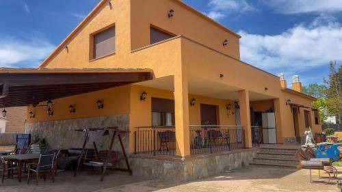 Sant Antoni de Vilamajor House | 250 m² House ∙ 5 bedrooms ∙ 17 guests