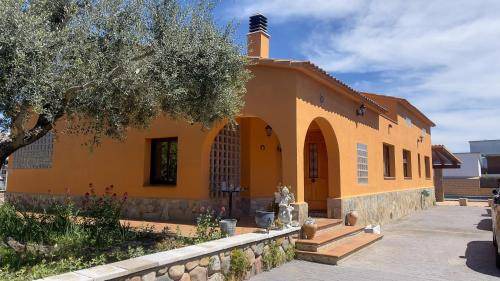 Sant Antoni de Vilamajor House | 250 m² House ∙ 5 bedrooms ∙ 17 guests