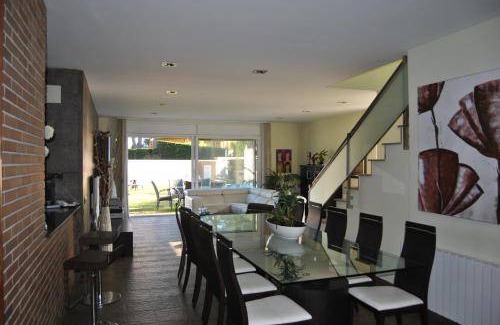 Can Vinyals House | 250 m² House ∙ 5 bedrooms ∙ 19 guests