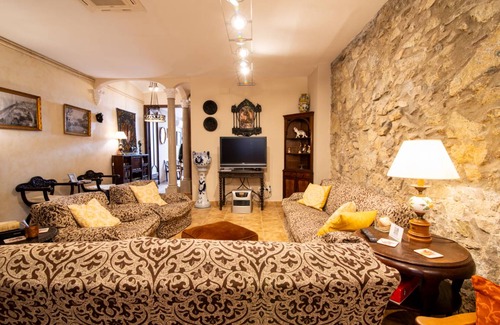 Premia de Mar House | 250 m² House ∙ 5 bedrooms ∙ 14 guests