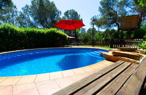 Vacarisses Villa | 250 m² Villa ∙ 5 bedrooms ∙ 9 guests