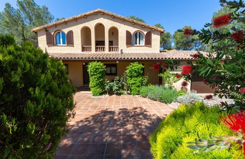 Vacarisses Villa | 250 m² Villa ∙ 5 bedrooms ∙ 9 guests
