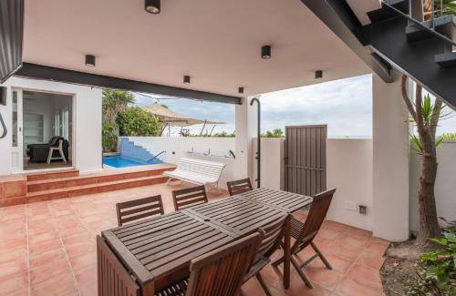 Castelldefels Villa | 250 m² Villa ∙ 4 bedrooms ∙ 10 guests