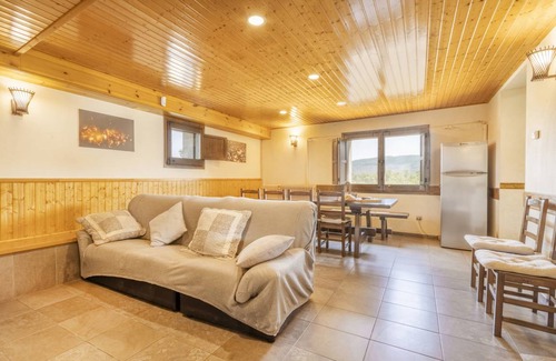 Santa Maria de Merles House | 258 m² House ∙ 5 bedrooms ∙ 15 guests