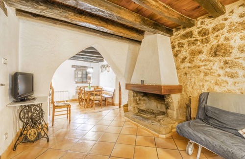 Casserres House | 264 m² House ∙ 3 bedrooms ∙ 9 guests