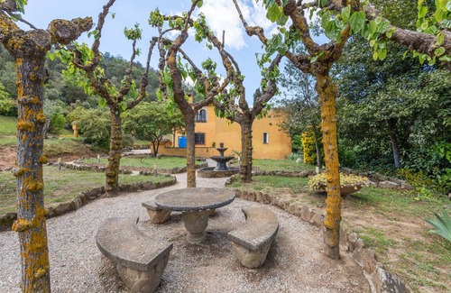 Dosrius House | 282 m² Finca ∙ 5 bedrooms ∙ 10 guests
