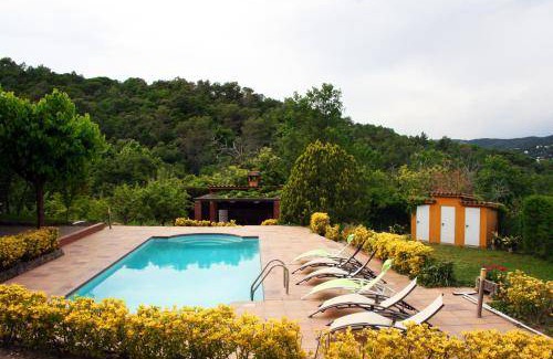 Dosrius Villa | 282 m² Villa ∙ 5 bedrooms ∙ 11 guests