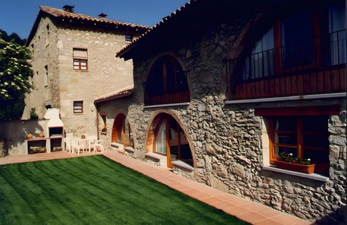 Berga House | 300 m² House ∙ 4 bedrooms ∙ 8 guests