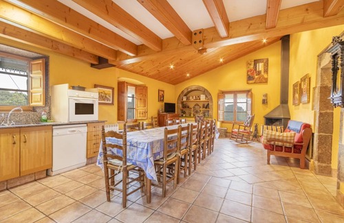 Casserres House | 300 m² House ∙ 7 bedrooms ∙ 16 guests