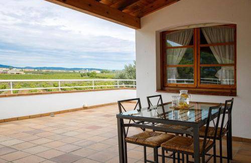 El Pla del Penedes Villa | 350 m² Villa ∙ 6 bedrooms ∙ 12 guests
