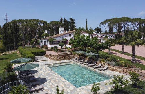 Tordera Villa | 355 m² Villa ∙ 9 bedrooms ∙ 21 guests