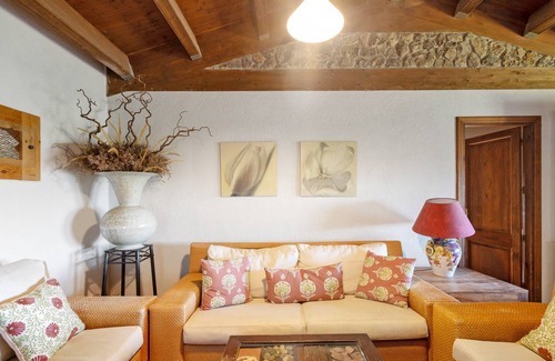 El Bruc Villa | 395 m² Villa ∙ 9 bedrooms ∙ 24 guests