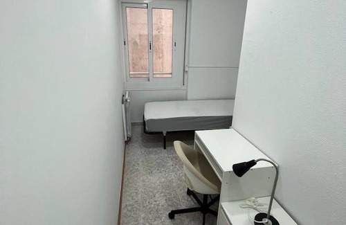 Sant Gervasi Resort | 400 m² Private room ∙ 1 bedroom ∙ 1 guest