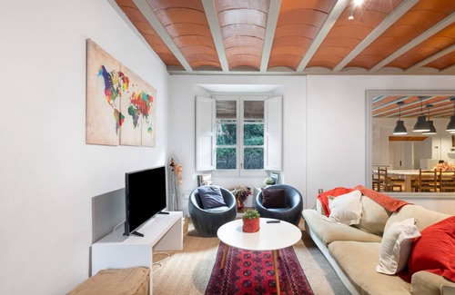 Capellades House | 400 m² House ∙ 7 bedrooms ∙ 22 guests