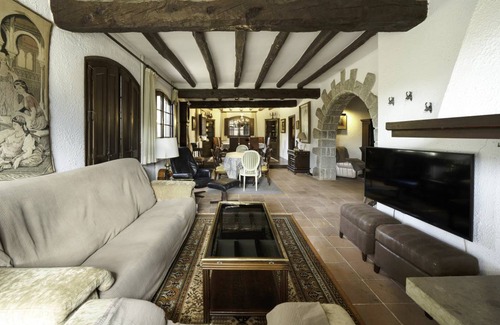 Sant Antoni de Vilamajor House | 430 m² Finca ∙ 9 bedrooms ∙ 26 guests