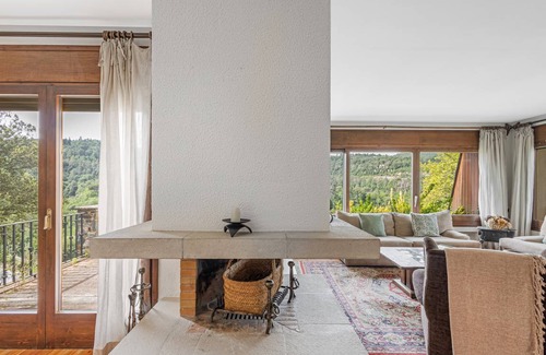 Sant Quirze Safaja House | 450 m² House ∙ 5 bedrooms ∙ 11 guests