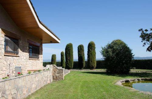 Santpedor Villa | 490 m² Villa ∙ 7 bedrooms ∙ 15 guests