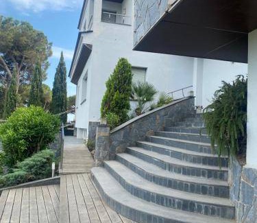 Caldes de Montbui House | 500 m² House ∙ 7 bedrooms ∙ 16 guests