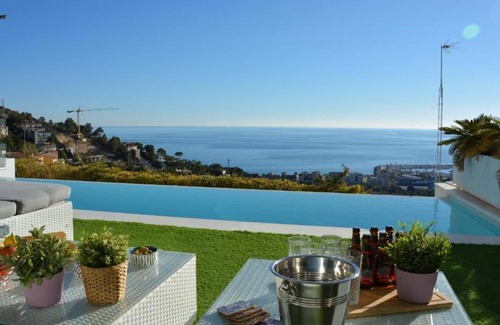 Sitges Villa | 500 m² Villa ∙ 4 bedrooms ∙ 10 guests