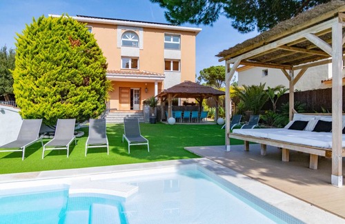Calella Villa | 552 m² Villa ∙ 7 bedrooms ∙ 14 guests