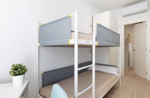 Sants-Badal Other | 588 m² Shared room ∙ 1 bedroom ∙ 2 guests