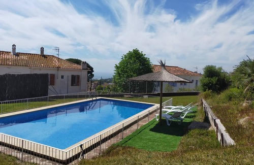 Sant Vicenc de Montalt House | 60 m² House ∙ 2 bedrooms ∙ 4 guests
