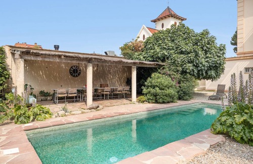 Sant Vicenc de Montalt House | 600 m² Finca ∙ 10 bedrooms ∙ 21 guests