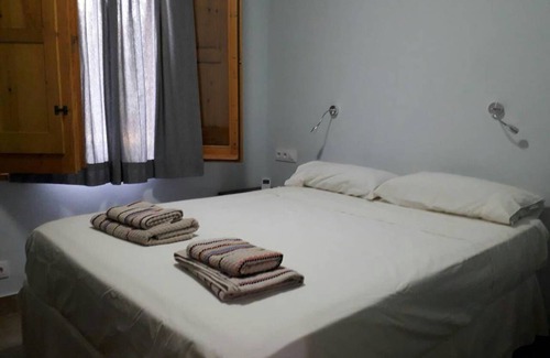 Avinyonet del Penedes Ski Chalet | 65 m² Chalet ∙ 2 bedrooms ∙ 4 guests