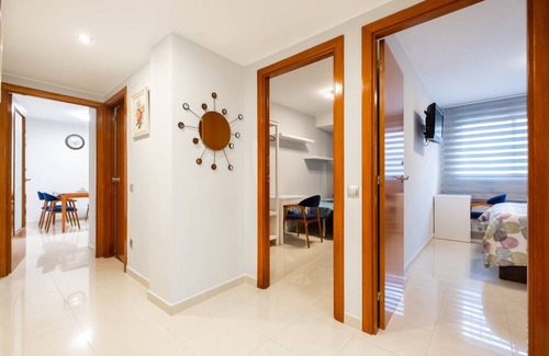 Cornella de Llobregat Apartment | 70 m² Apartment ∙ 2 bedrooms ∙ 4 guests