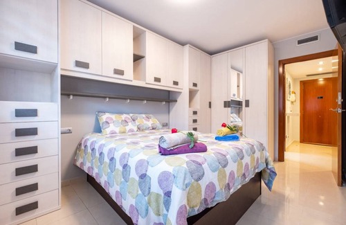 Cornella de Llobregat Apartment | 70 m² Apartment ∙ 2 bedrooms ∙ 4 guests
