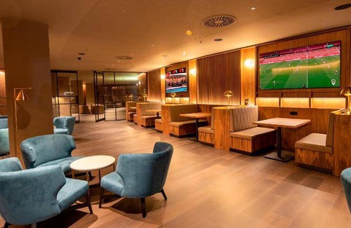 El Prat de Llobregat Hotel | 70 m² Hotel ∙ 2 bedrooms ∙ 127 guests