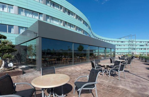 El Prat de Llobregat Hotel | 70 m² Hotel ∙ 2 bedrooms ∙ 127 guests