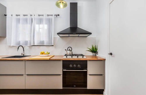 El Poble-sec Apartment | 80 m² Apartment ∙ 3 bedrooms ∙ 7 guests