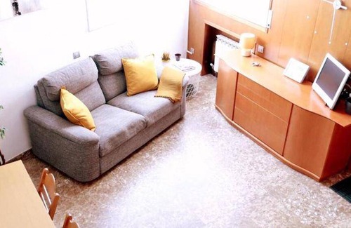 Badalona House | 80 m² House ∙ 3 bedrooms ∙ 6 guests