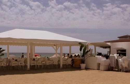 Badalona House | 80 m² House ∙ 3 bedrooms ∙ 6 guests