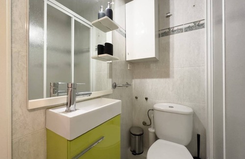Sants-Badal Resort | 80 m² Private room ∙ 1 bedroom ∙ 1 guest