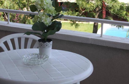 Castelldefels Apartment | 80 m² Serviced apartment ∙ 3 bedrooms ∙ 5 guests