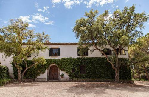Cubelles Villa | 800 m² Villa ∙ 6 bedrooms ∙ 14 guests
