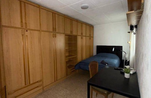 Cornella de Llobregat Resort | 82 m² Private room ∙ 1 bedroom ∙ 1 guest